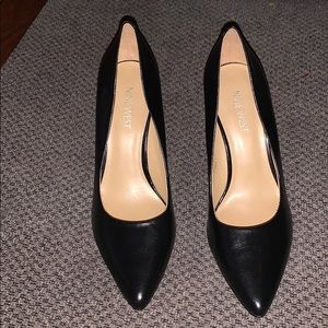 Nine West Black Leather heels excellent condition